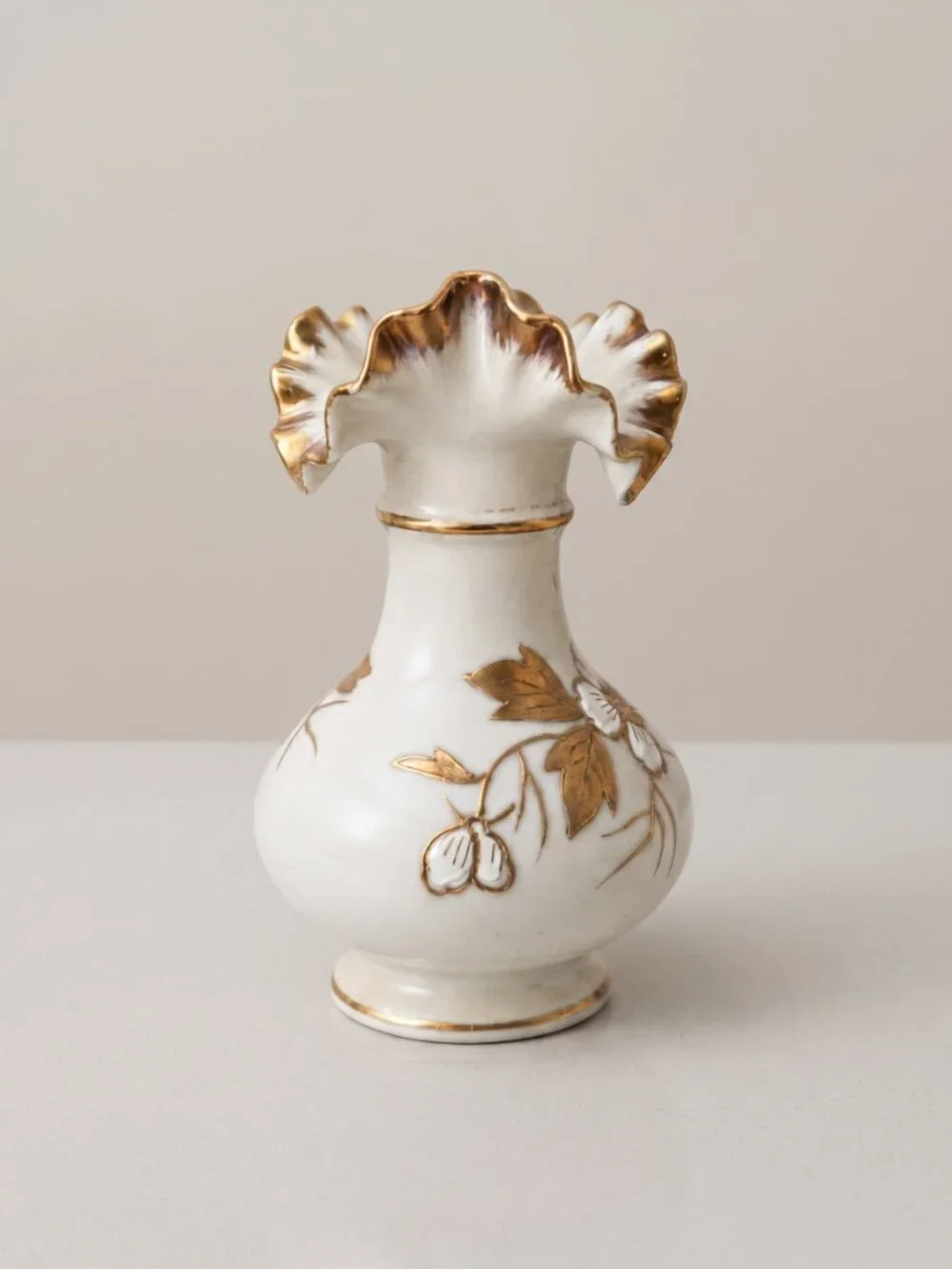 Vintage Arnart Japan Hand Painted White Porcelain Ruffled Gold Floral Vase 7”